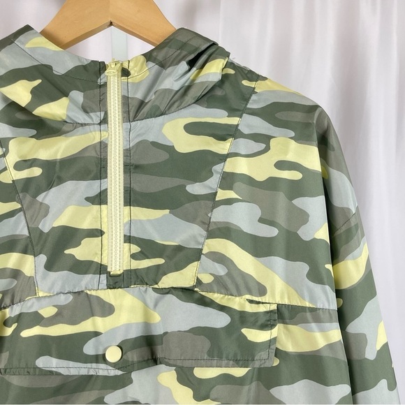 Flirtitude Large Lightweight Camo Windbreaker Pullover Sherpa Hood Outdoor - Picture 9 of 9